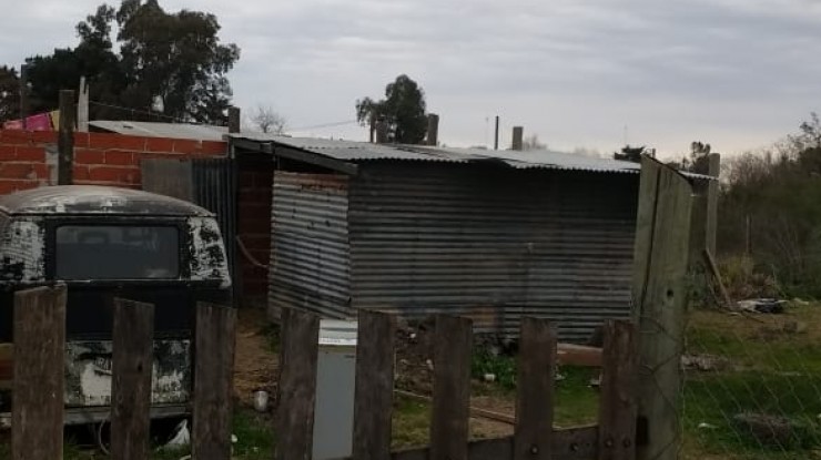 Encontraron a un recién nacido en el techo de un establo